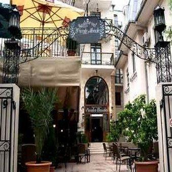 Hotel Piccolo Mondo ブカレスト エクステリア 写真