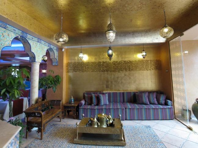 Hotel Piccolo Mondo ブカレスト エクステリア 写真